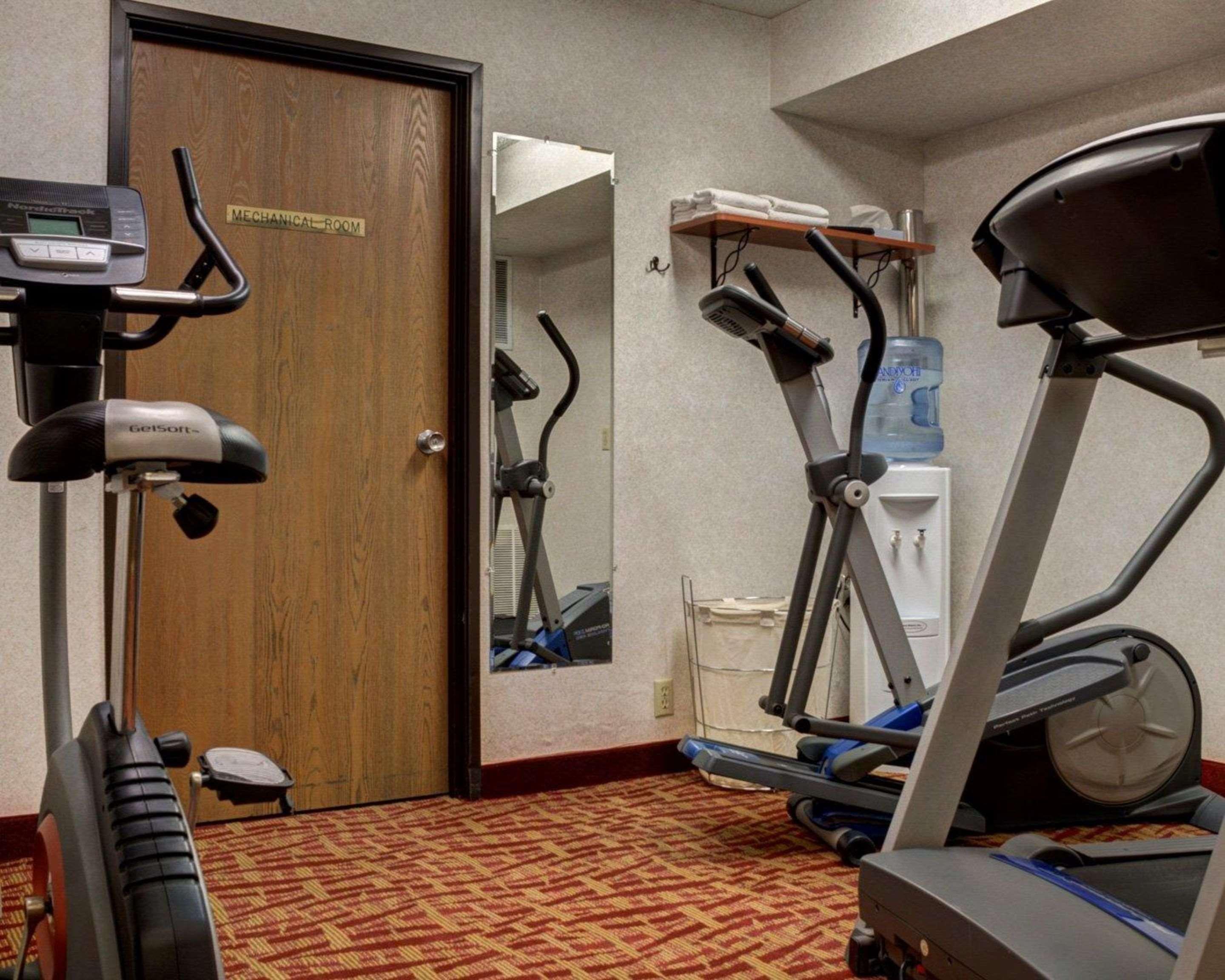 Rodeway Inn Columbia Mall Loop Grand Forks Bagian luar foto