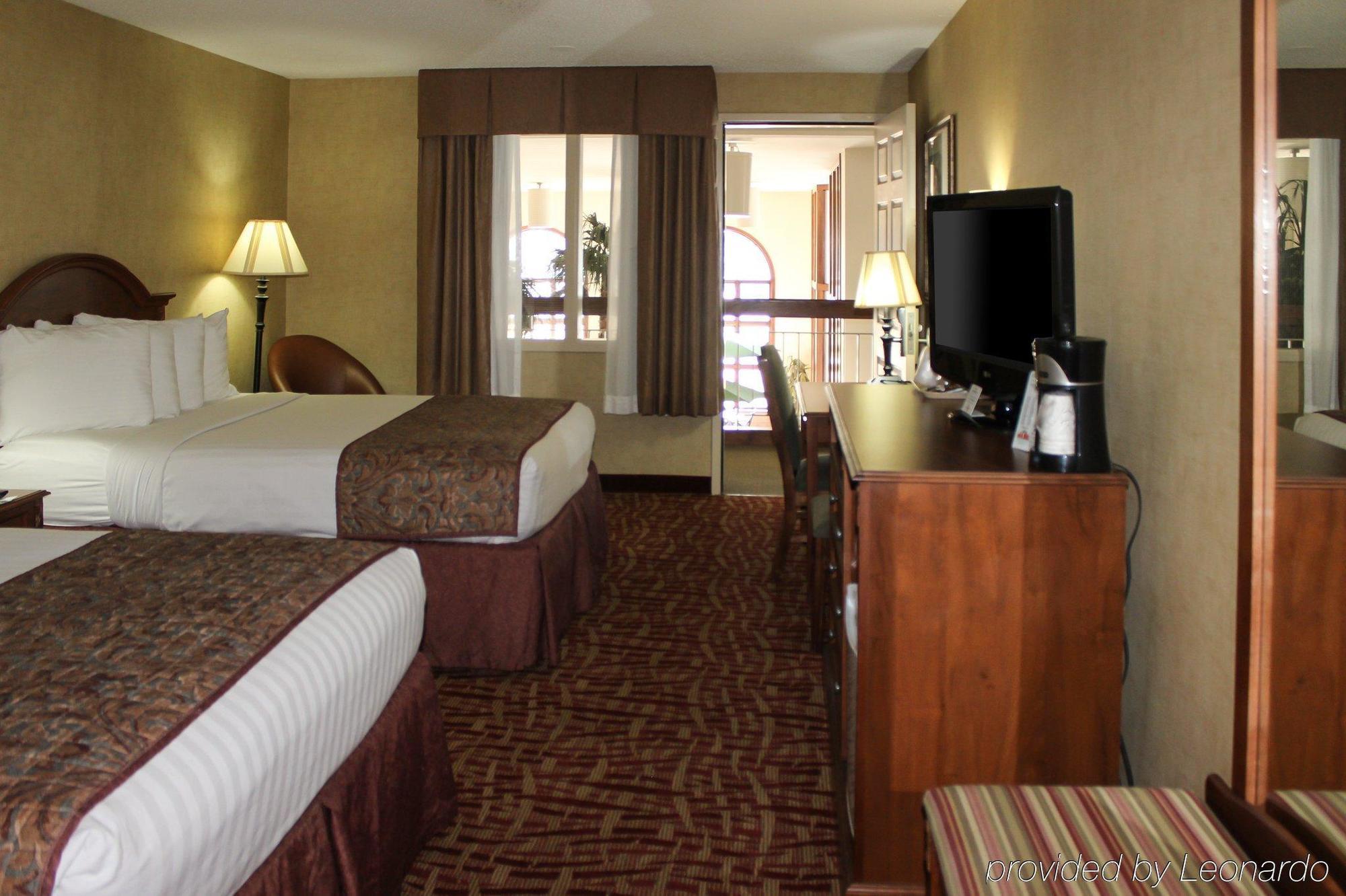 Rodeway Inn Columbia Mall Loop Grand Forks Bagian luar foto