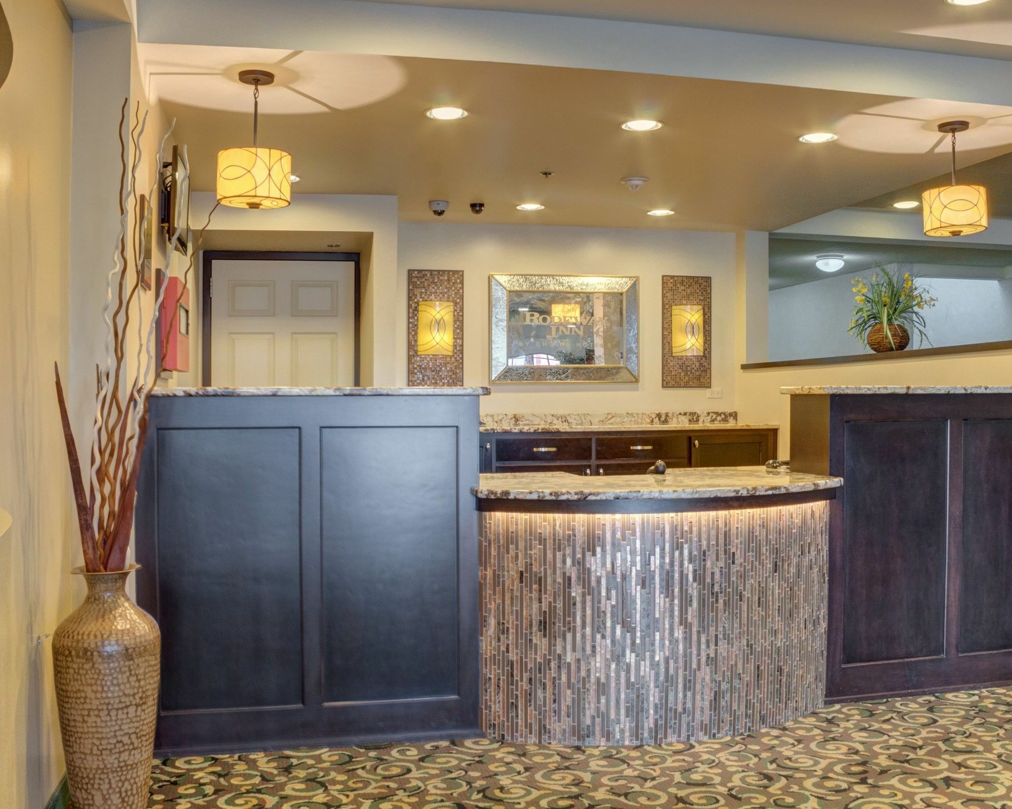 Rodeway Inn Columbia Mall Loop Grand Forks Bagian luar foto